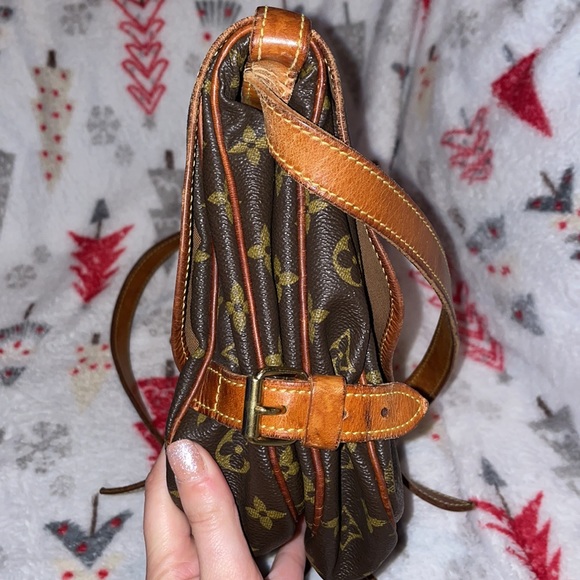 Louis Vuitton Discontinued Saumur bag - Picture 10 of 11